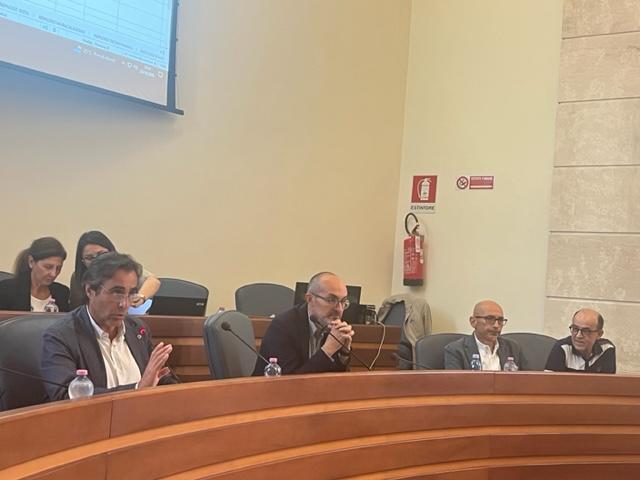 Da sinistra, il consigliere delegato all'Istruzione Alessandro Balletto, il sindaco Paolo Truzzu, il dell’ufficio scolastico regionale Francesco Feliziani e il direttore dell’ufficio scolastico provinciale Peppino Loddo