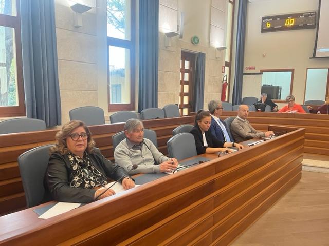 Da sinistra, i consiglieri Ignazia Ledda, Giulio Melis, Claudia Serreli, Luigi Frau e Francesco Magi